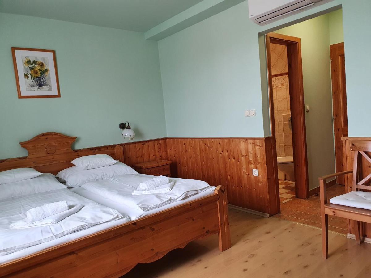 Bozi Rozi Panzio Hotel Fertőboz Cameră foto